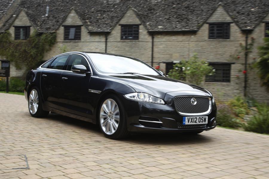  Jaguar XJ 2012 года  (UK) (фото 48 из 121)